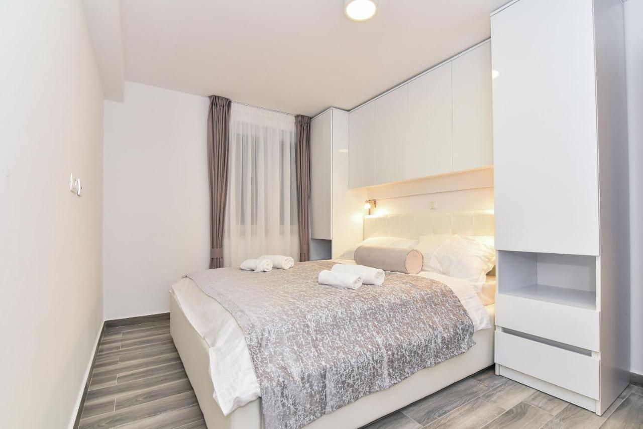 Apartments Sana วีร์ ภายนอก รูปภาพ